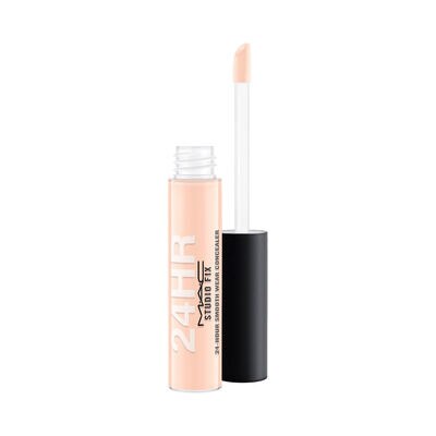 MAC        STUDIO FIX    CONC NW22